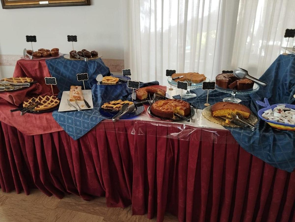 Hotel Villa Rosa Misano Adriatico Exteriör bild