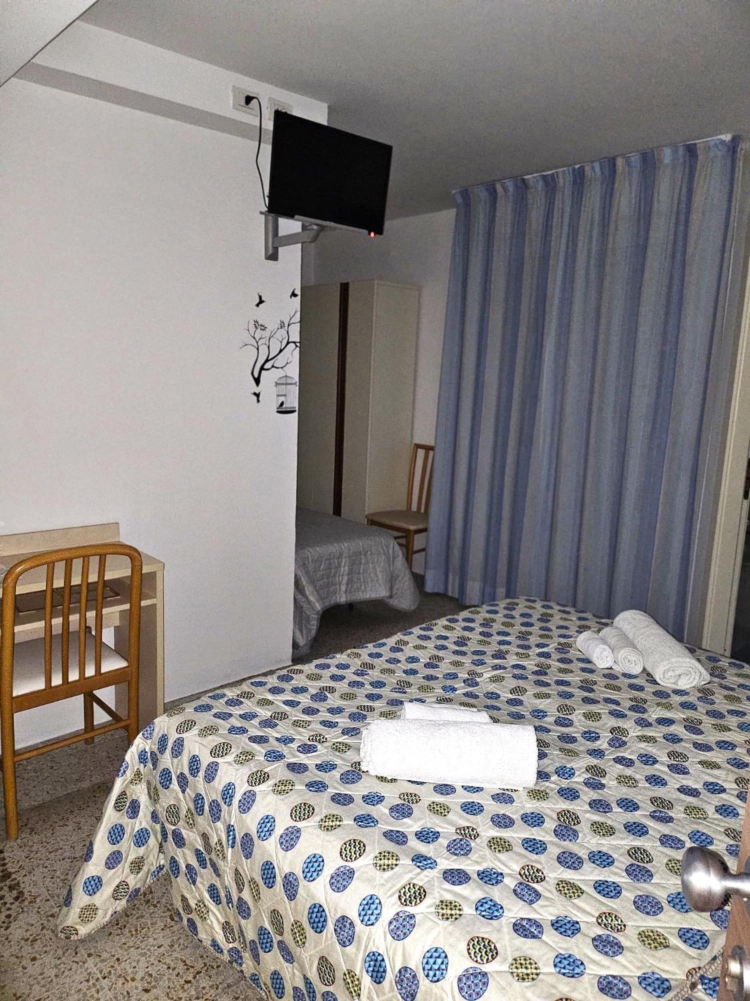 Hotel Villa Rosa Misano Adriatico Exteriör bild