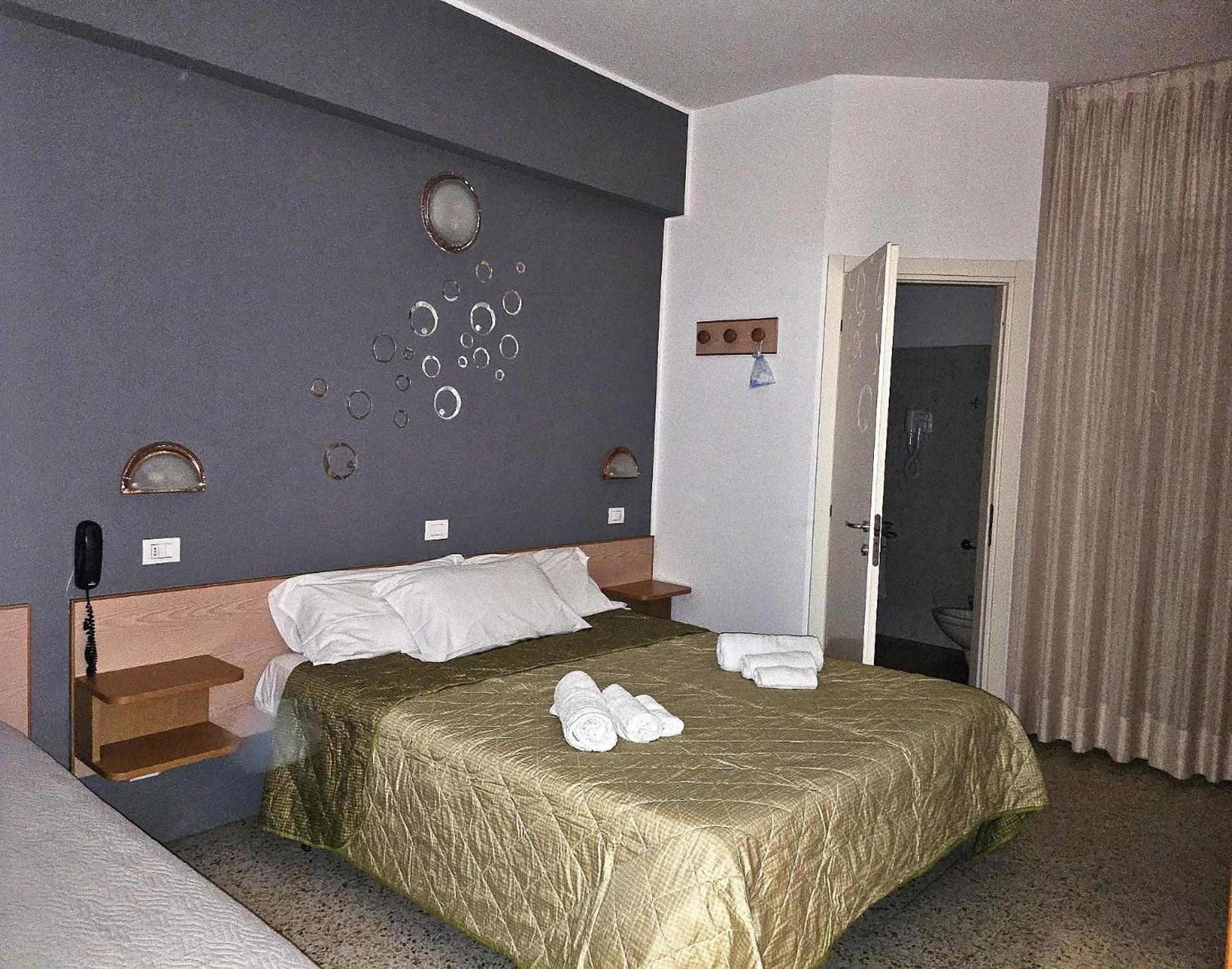 Hotel Villa Rosa Misano Adriatico Exteriör bild